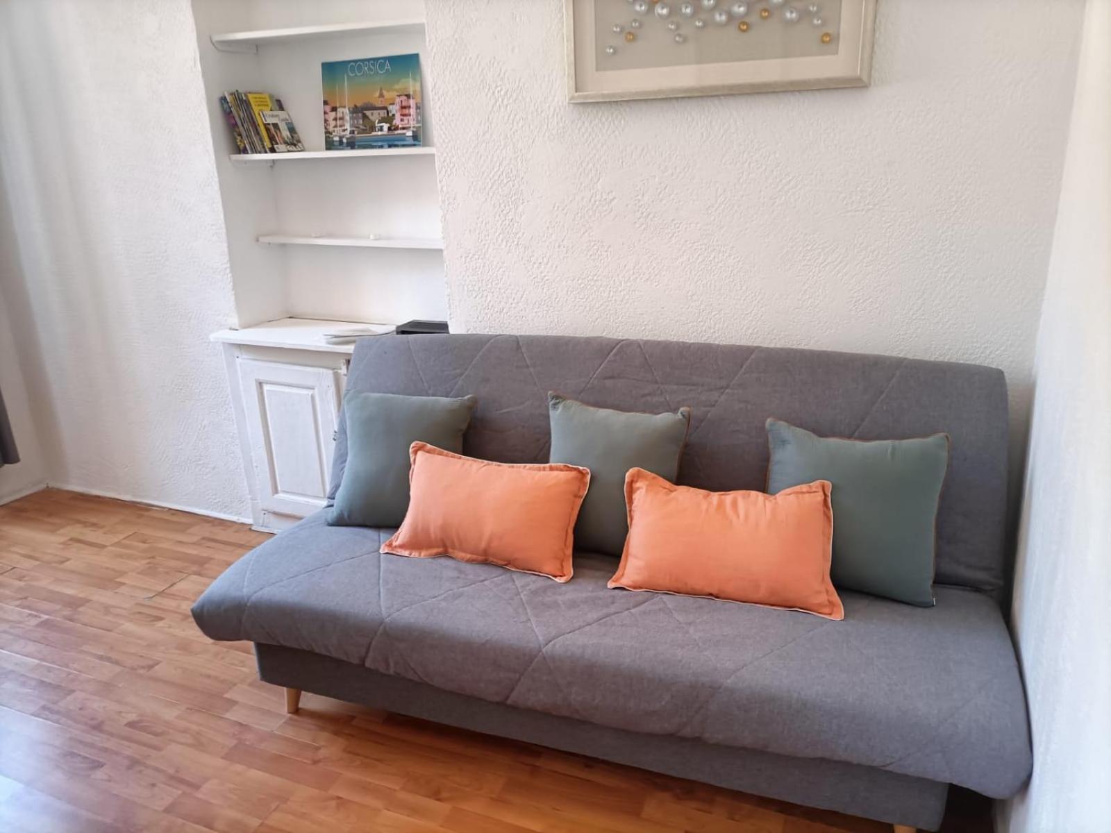 Cosy Fesch Street Apartment: Central Ajaccio Hideaway Exterior photo
